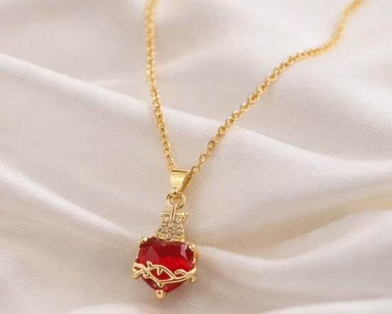 Sacred Heart of Jesus Necklace – Catholic Necklace for Women (18" Chain)